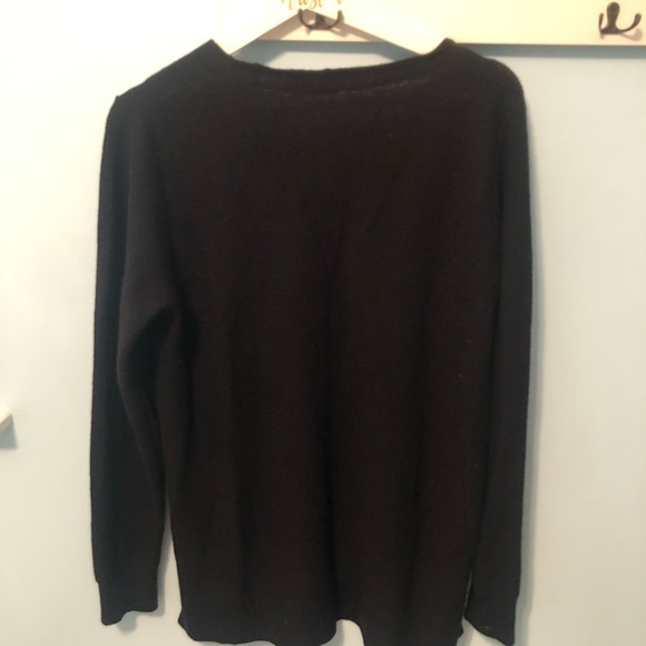 GAP Black V-neck Sweater - Picture 5 of 6